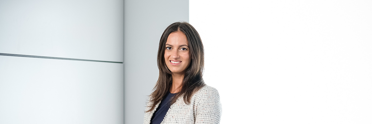 Stephanie Melone, Associate, Dispute Resolution
