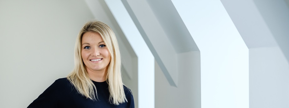 Nicola Simmons, Associate, Mishcon Private