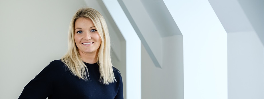 Nicola Simmons, Associate, Mishcon Private