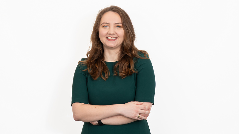 Louise Schofield, Associate