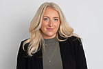 Natalie Hunter, Associate