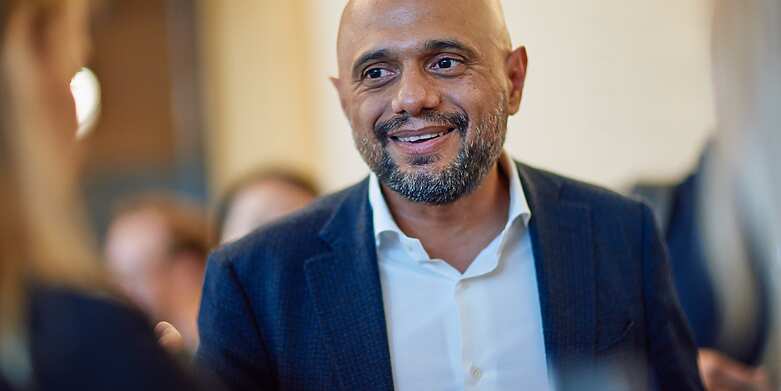 Sjad Hom Sajid Javid, The colour of Home
