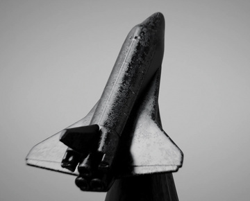 a model of a space shuttle