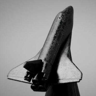 a model of a space shuttle