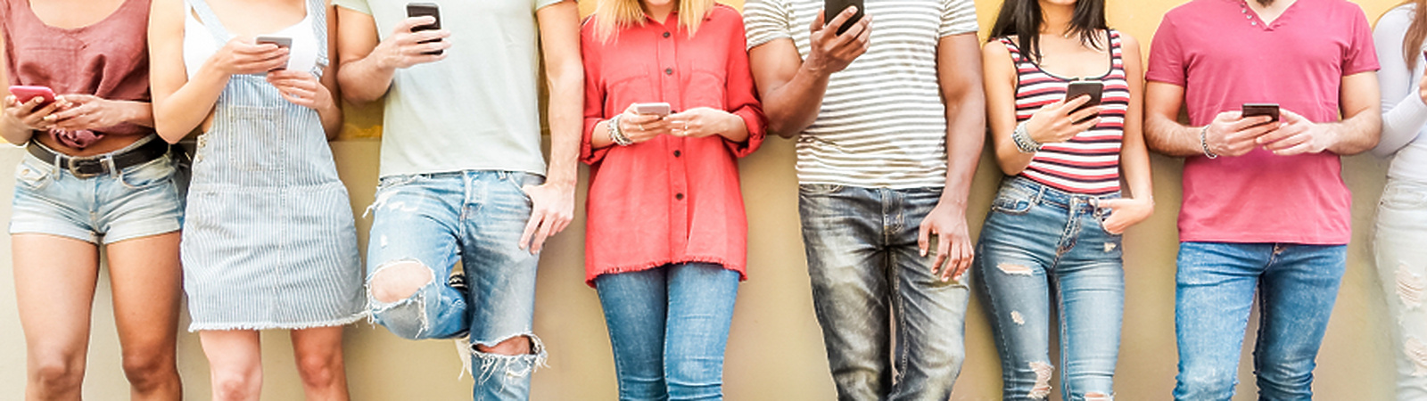 Row of people on the phones