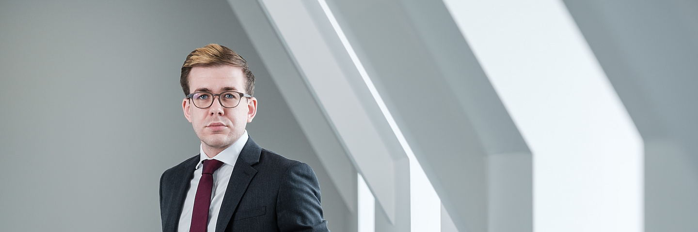 Mark Reading, Associate, Real Estate