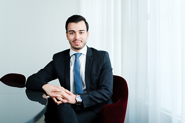 Enes Ilgun, Associate