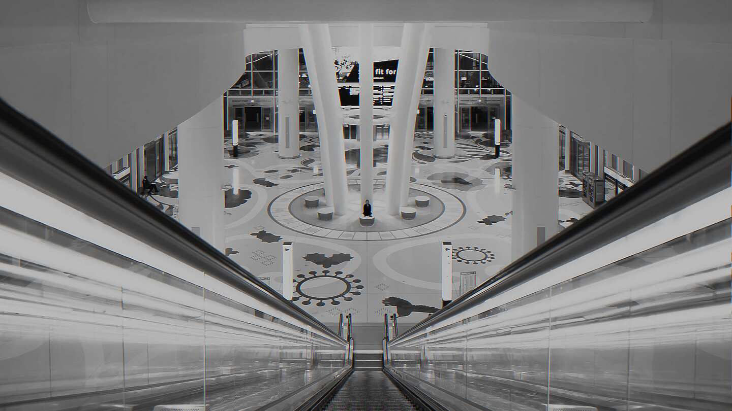 Shopping centre elevator