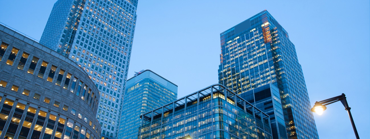 London banks at night