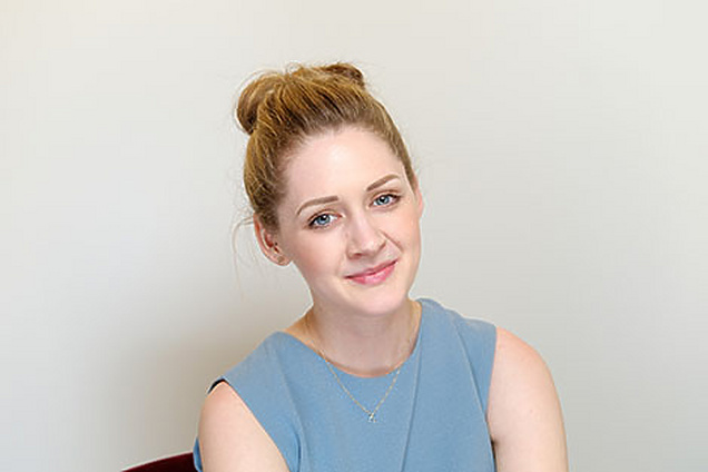 Elle Riche, Associate