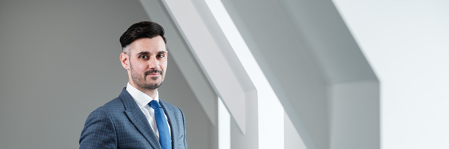 Neil Shanghavi, Associate, Mishcon Private 