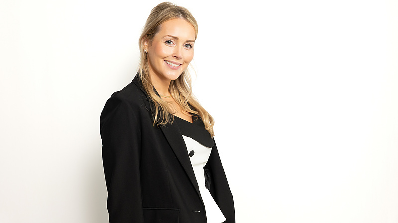 Hannah Myers, Associate