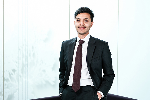 Samir Manek, Associate